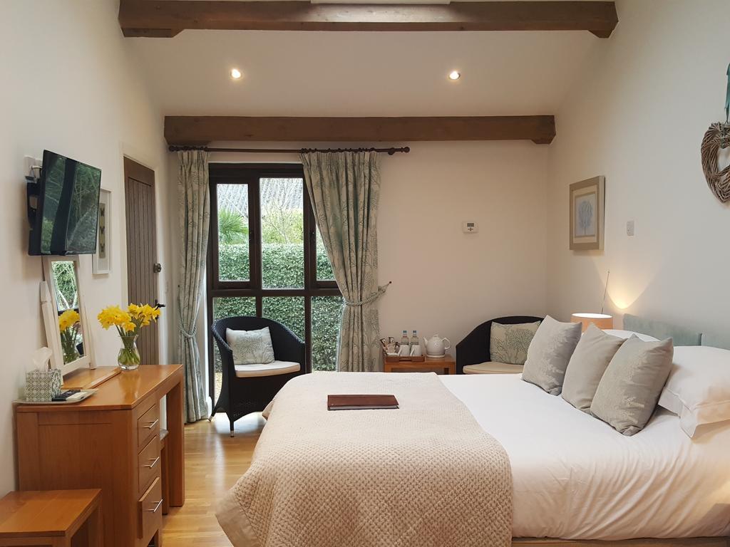 Lockgate Dairy Bed & Breakfast ชิชิสเตอร์ ภายนอก รูปภาพ