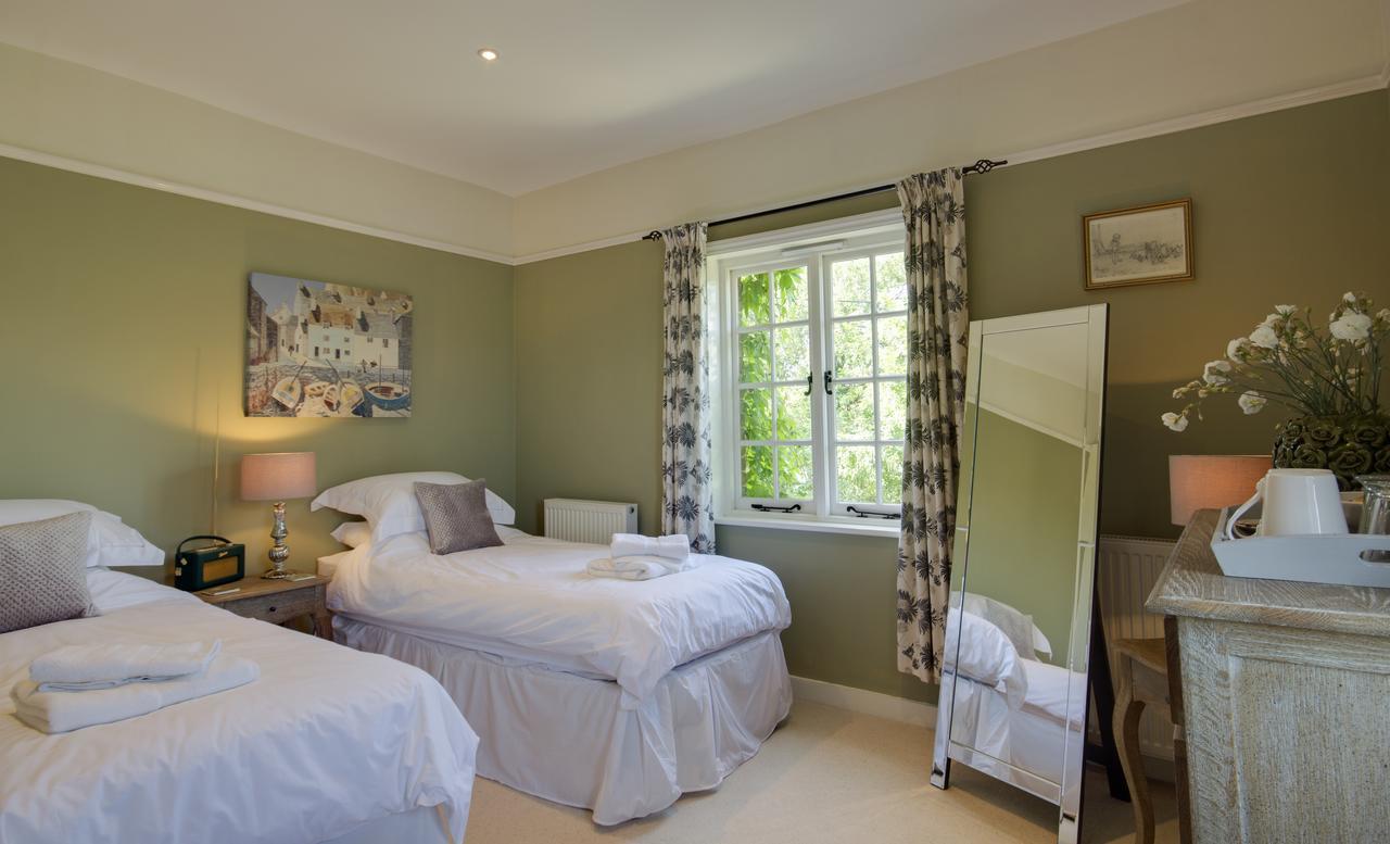 Lockgate Dairy Bed & Breakfast ชิชิสเตอร์ ภายนอก รูปภาพ