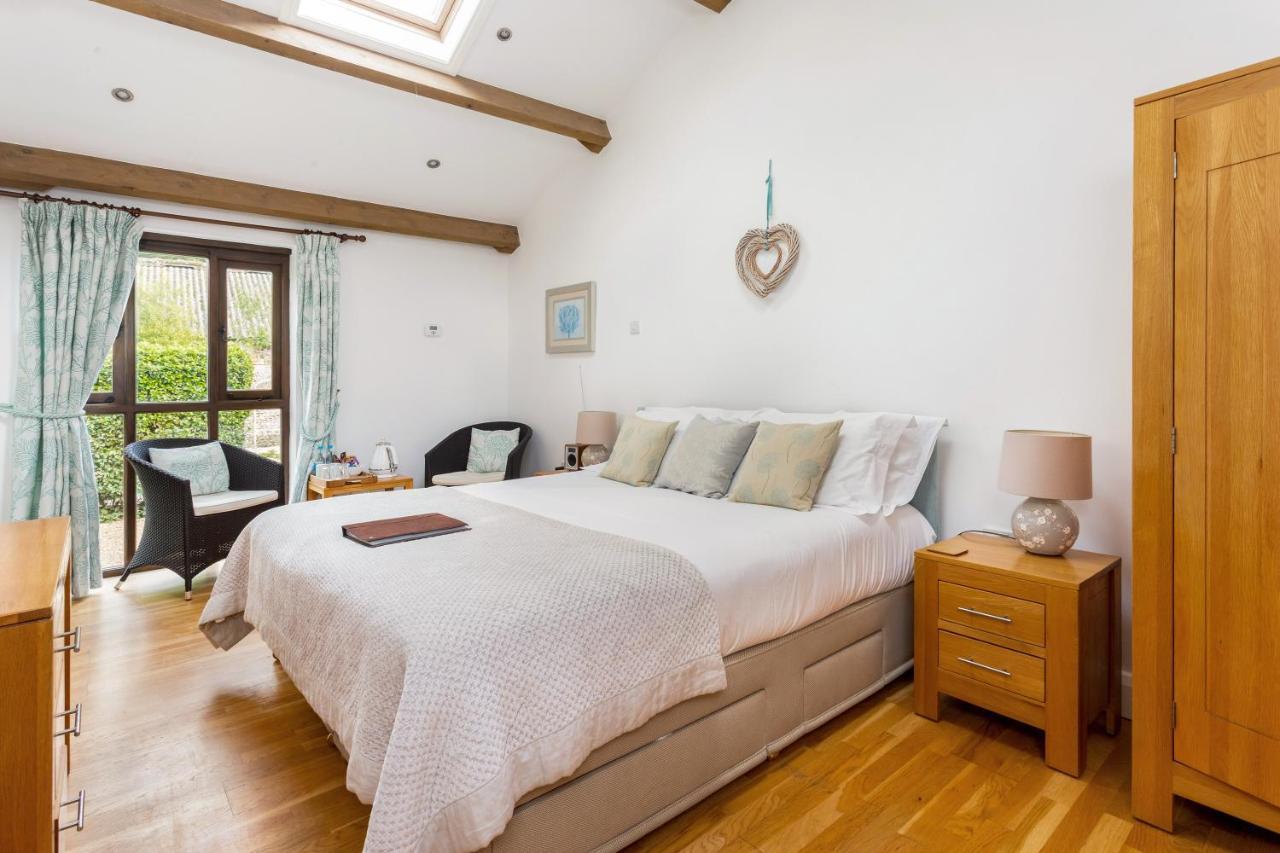 Lockgate Dairy Bed & Breakfast ชิชิสเตอร์ ภายนอก รูปภาพ