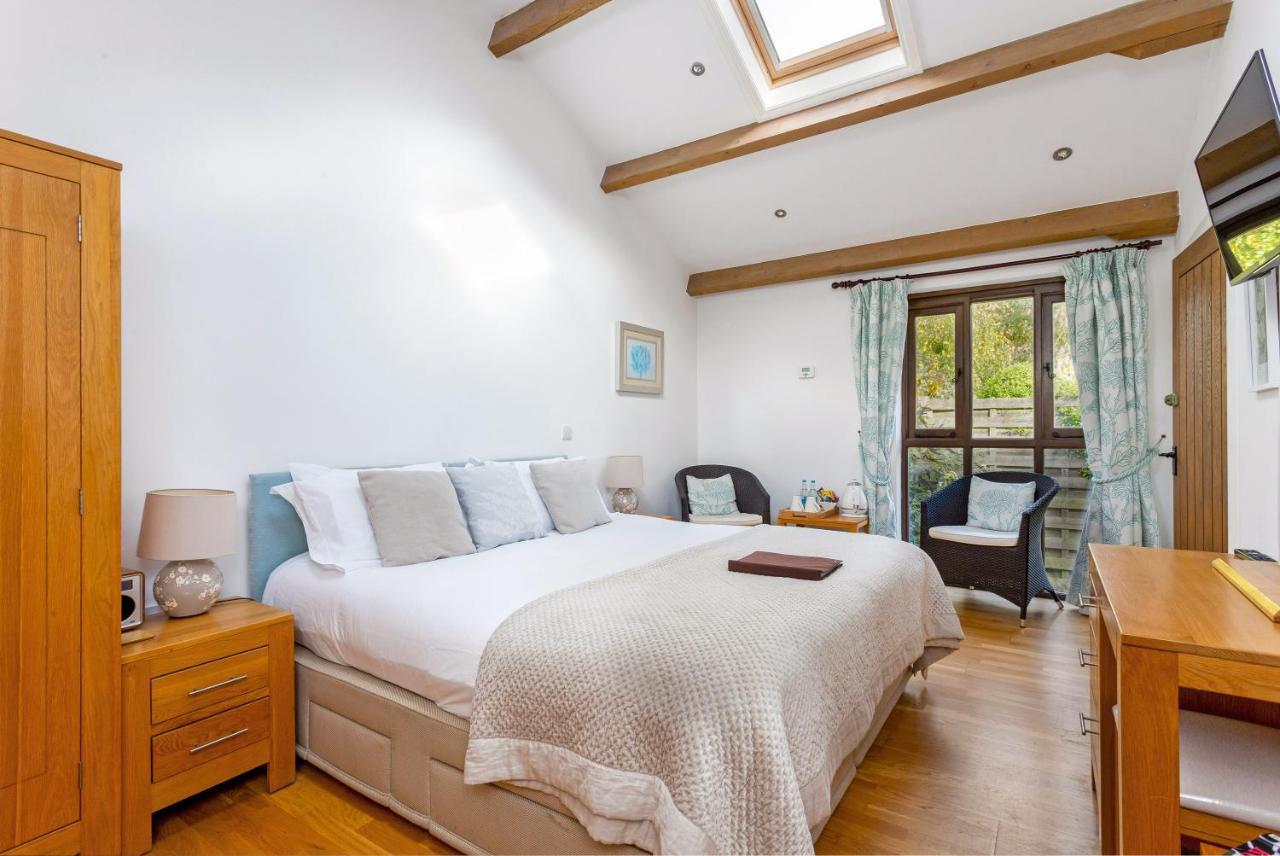 Lockgate Dairy Bed & Breakfast ชิชิสเตอร์ ภายนอก รูปภาพ